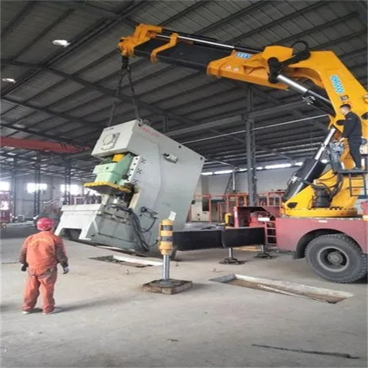 新泰80吨折臂吊车出租附近电话