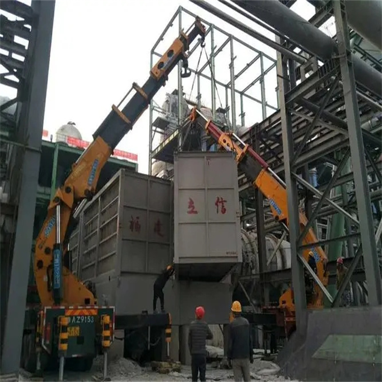 新泰折臂吊车租赁电话